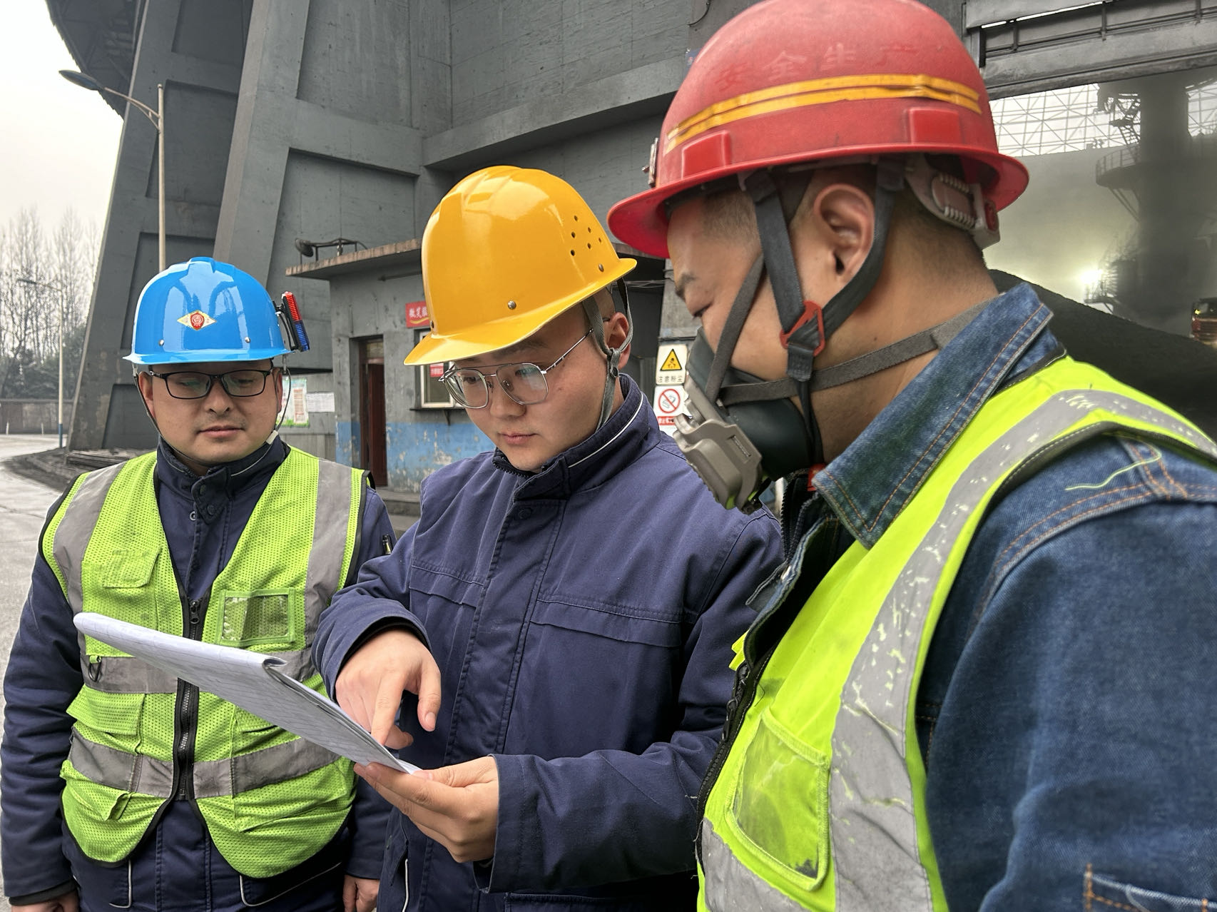 鋼城里的“手”護(hù)者 鋼城里的“手”護(hù)者