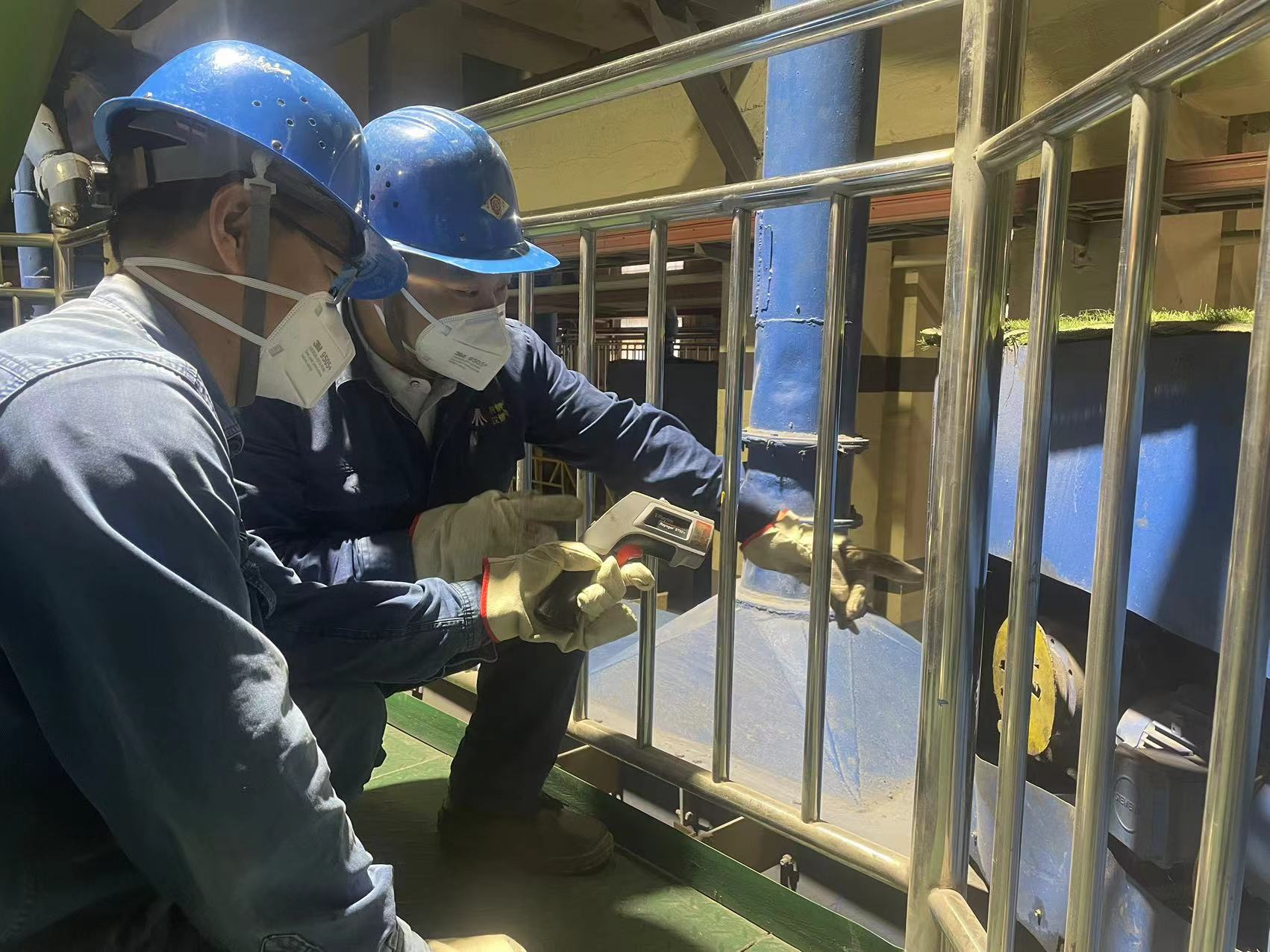 亮劍出擊打“硬仗”鋪設班組“新賽道”