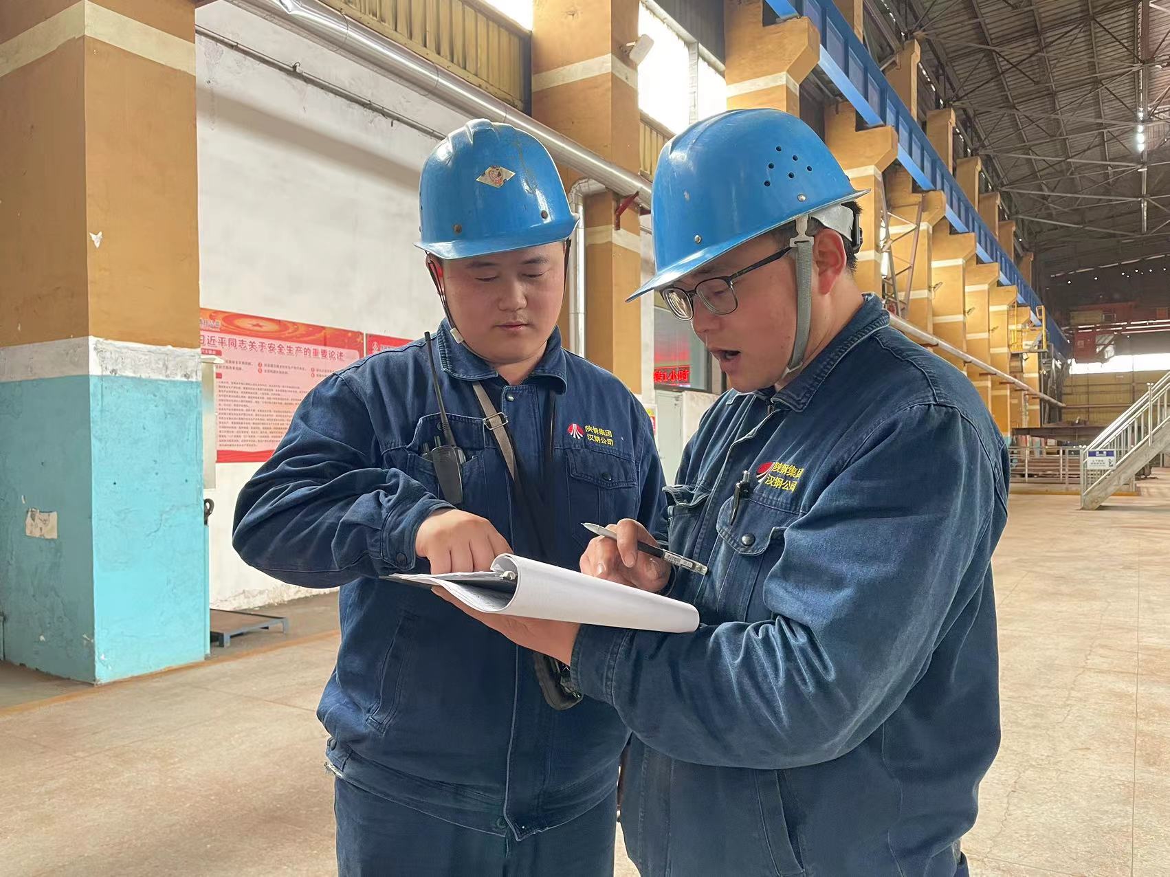 亮劍出擊打“硬仗”鋪設班組“新賽道”