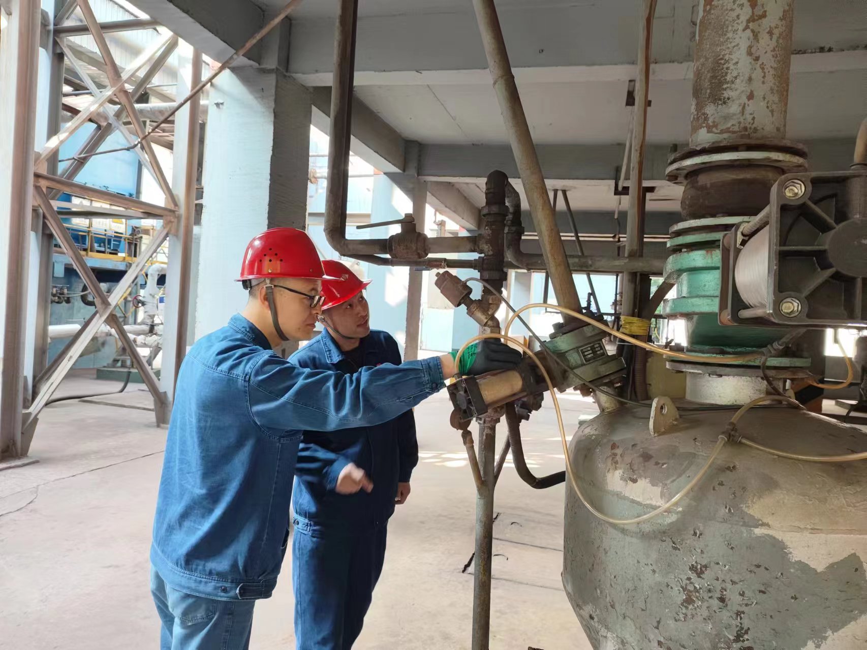 “硬仗”出擊提產(chǎn)能,“以質(zhì)求勝”攀新高 “硬仗”出擊提產(chǎn)能,“以質(zhì)求勝”攀新高