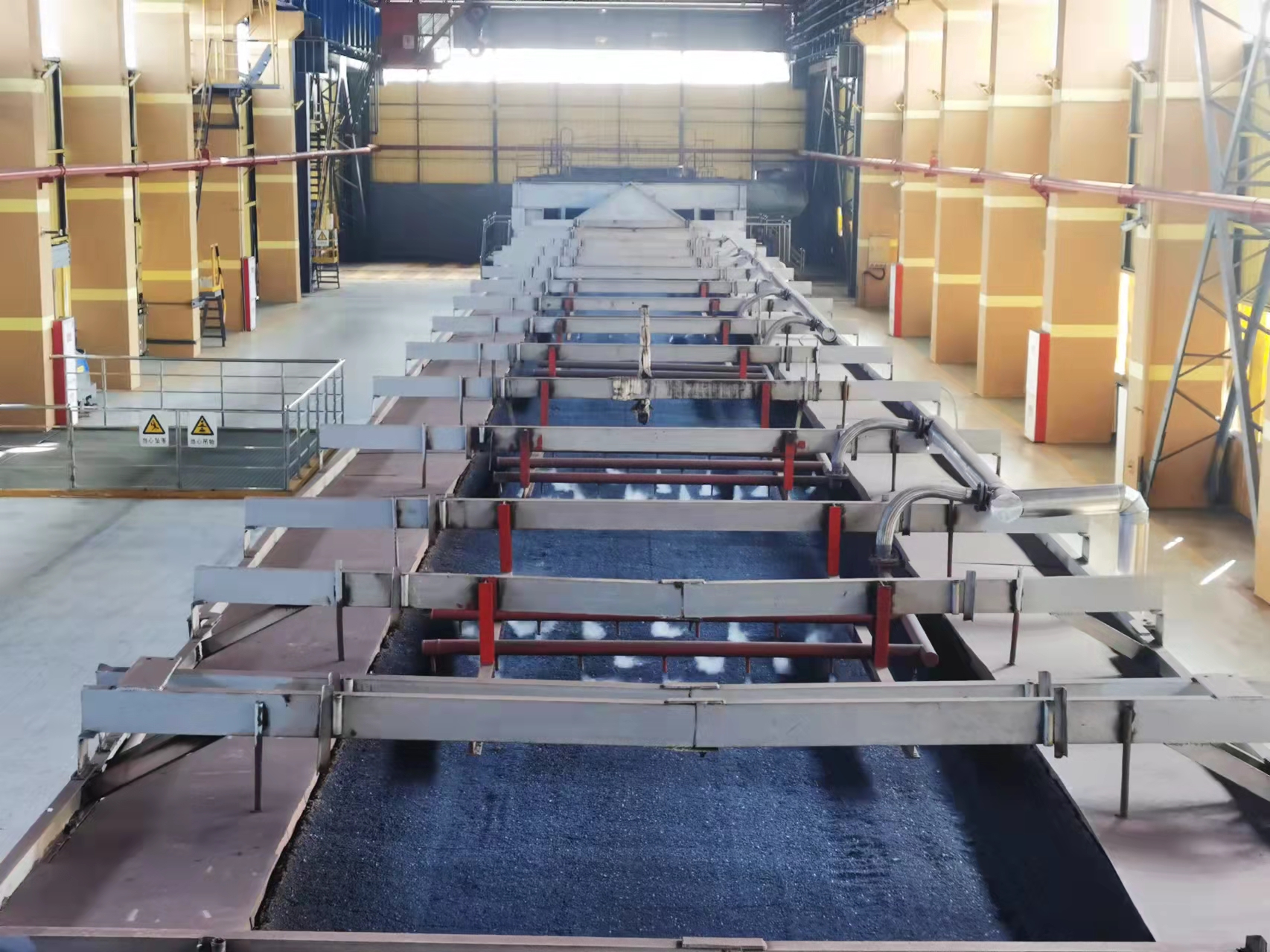 加快發展新質生產力 助推產業“向綠向強” 加快發展新質生產力 助推產業“向綠向強”