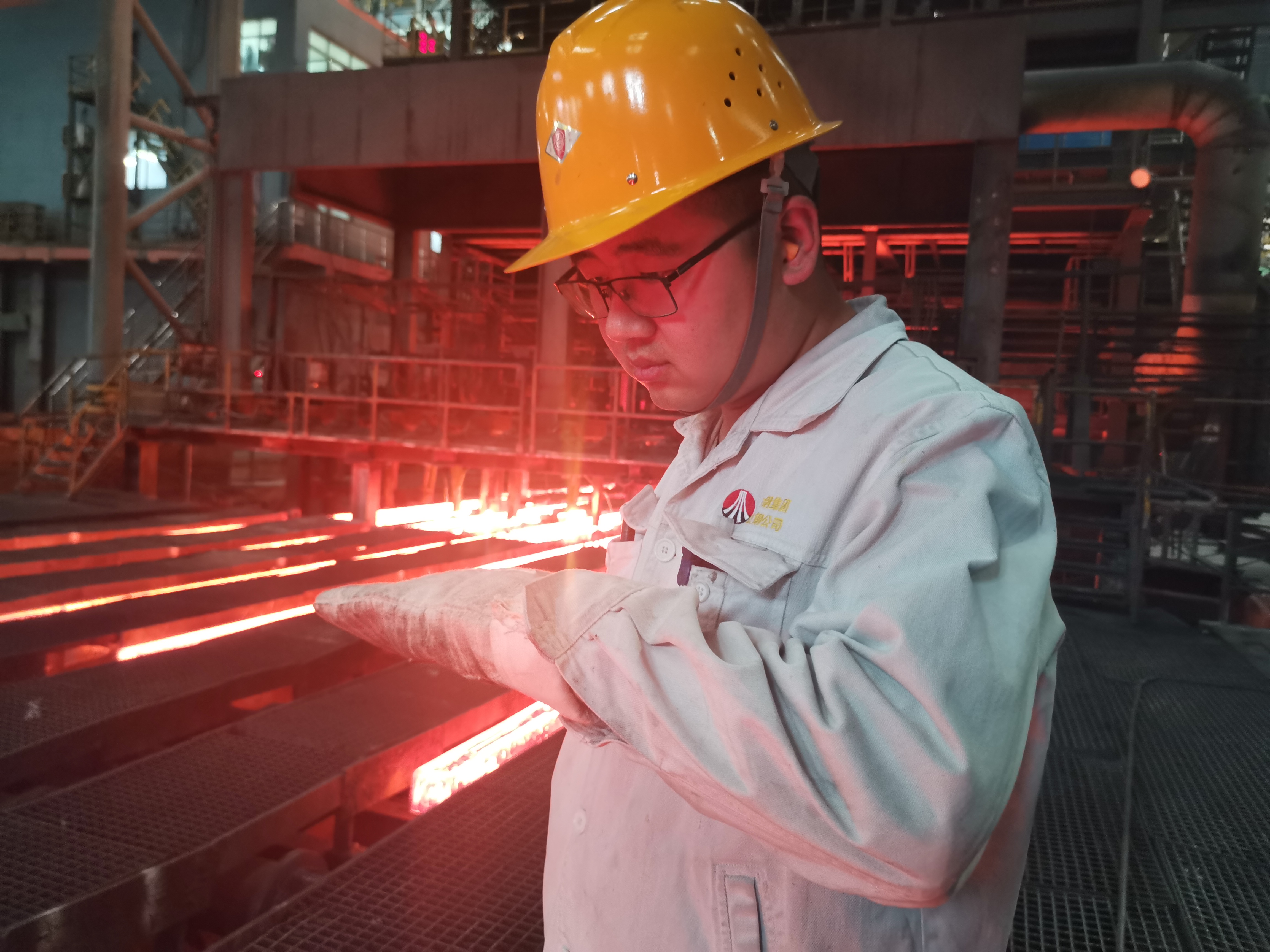 看,鋼鐵人的專屬“標(biāo)簽” 看,鋼鐵人的專屬“標(biāo)簽”