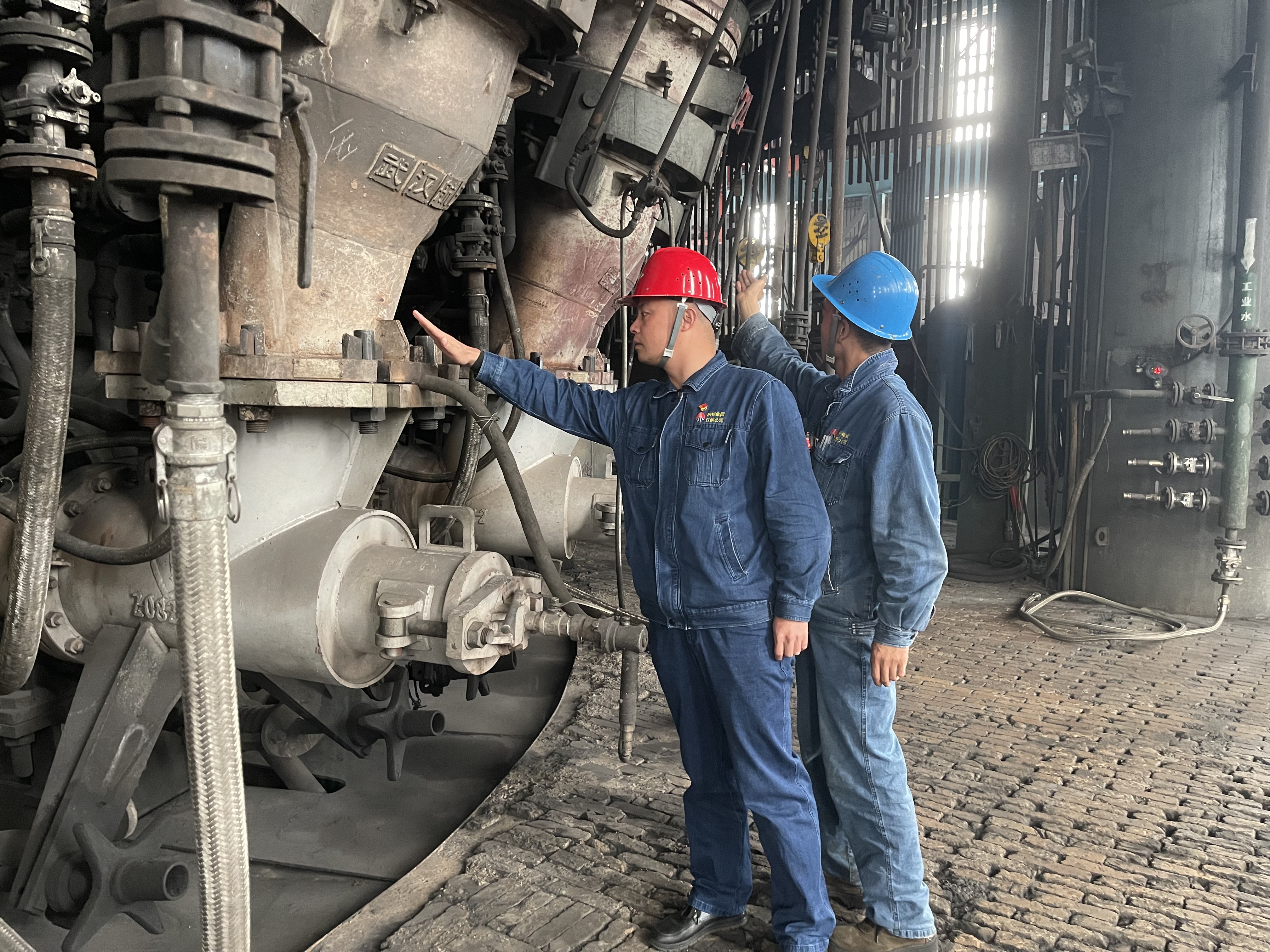 強“算賬”融入生產 明導向同頻共振 強“算賬”融入生產 明導向同頻共振