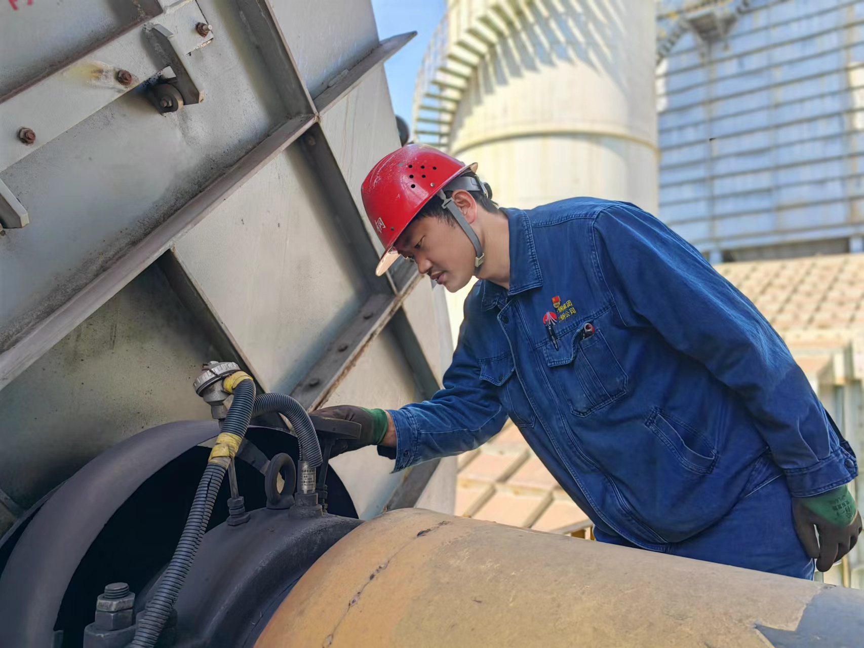 奮戰春天里 實干開新局 奮戰春天里 實干開新局