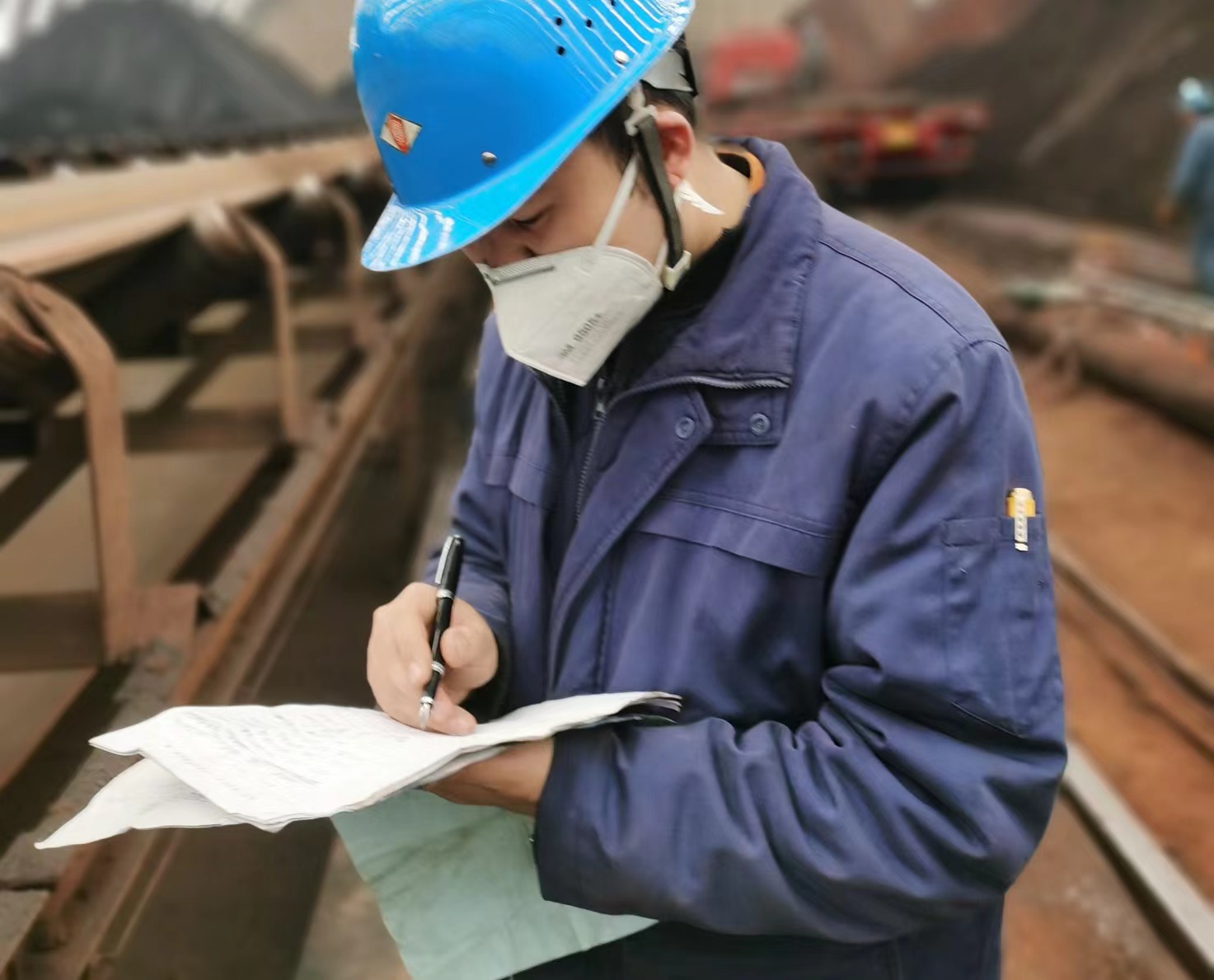 “數智賦能”按鈕，按下“設備革新”鍵