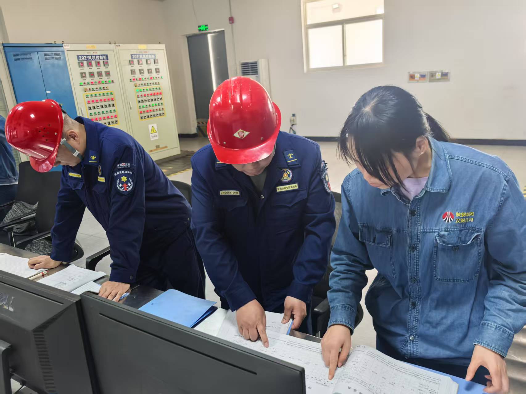 安全“盲盒”揭秘!內(nèi)保服務(wù)中心“四不傷害月” 開出硬核防護(hù) 安全“盲盒”揭秘!內(nèi)保服務(wù)中心“四不傷害月” 開出硬核防護(hù)