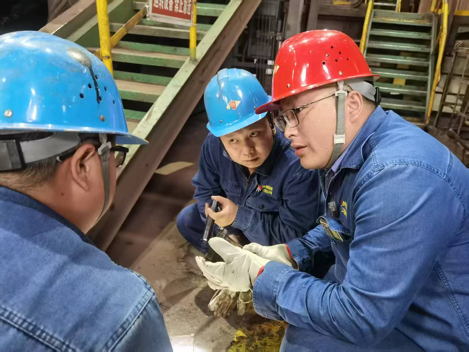 肖玉慶:深耕設備革新的匠心勞模 肖玉慶:深耕設備革新的匠心勞模