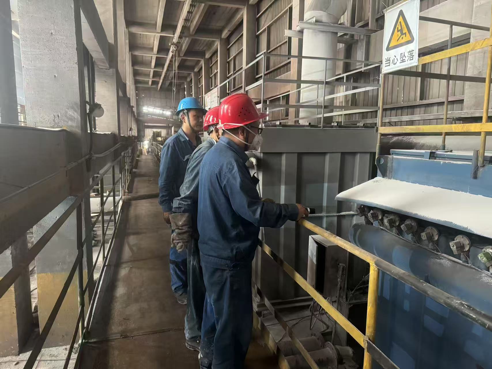 ��޶��ë������  �˄ӽ�����Ч��ܗU