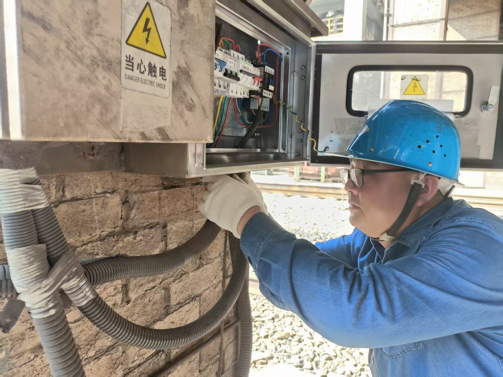 鐵軌上的全能先鋒 鐵軌上的全能先鋒