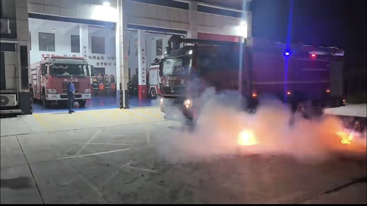 新“戰友”就位!漢鋼專職應急救援隊列裝新型裝備,劍指“全災種”應急 新“戰友”就位!漢鋼專職應急救援隊列裝新型裝備,劍指“全災種”應急