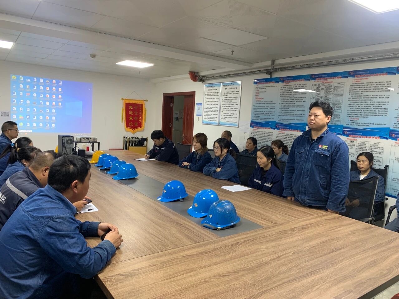 淬煉青春底色 筑牢安全防線——燒結(jié)廠脫硫作業(yè)區(qū)榮獲2024年度全國(guó)鋼鐵行業(yè)“青安杯”競(jìng)賽最佳青年安全監(jiān)督崗榮譽(yù)稱號(hào)