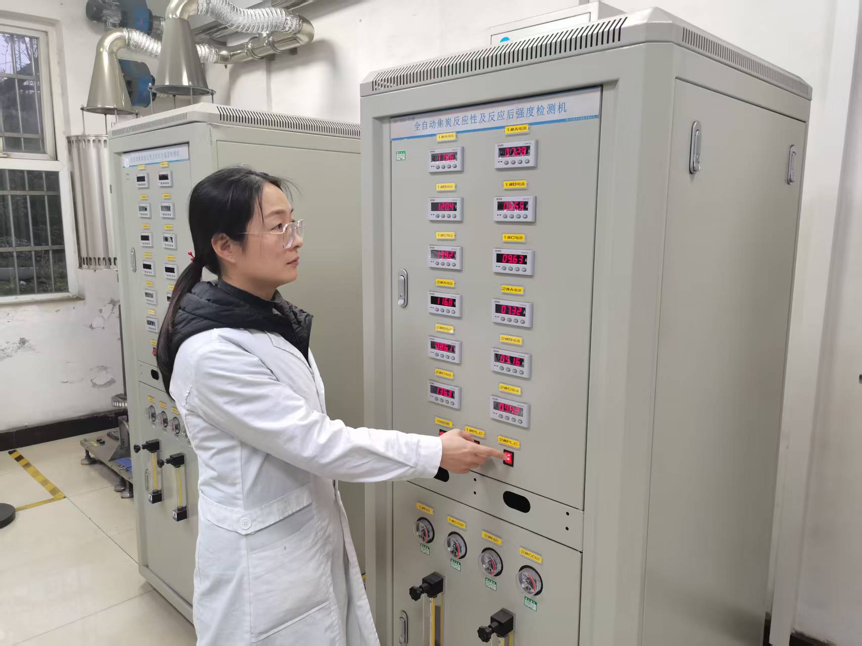 超颯!“化驗女團”上線 降本創新兩手硬 超颯!“化驗女團”上線 降本創新兩手硬